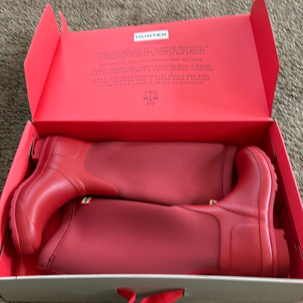 Hunter Boots red size 8